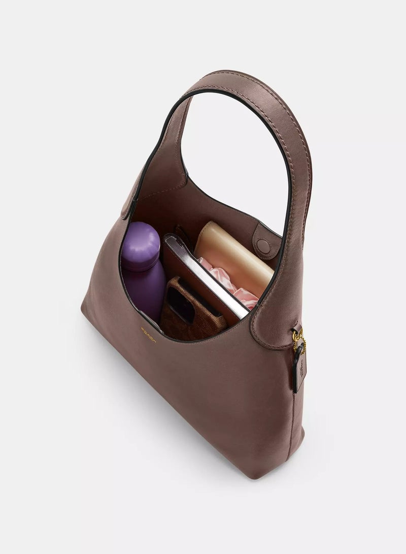 كوتش اوت ليت حقيبة كتف كوتش بروكلين 28، حقيبة كتف نسائية، حقيبة يد نسائية، حقيبة سفر نسائية، 28 سم - لون حجري داكن - Image 4